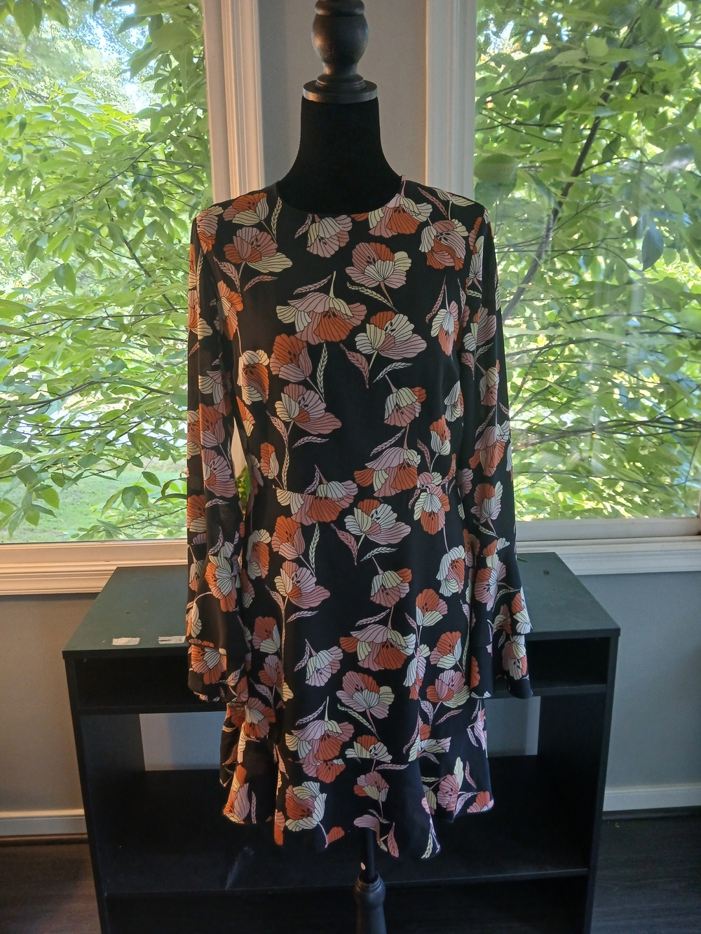 Who What Wear Black Floral Long-Sleeve Shift Dress with Coral & White Size S